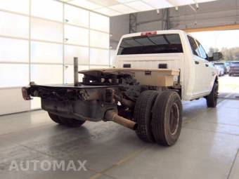 2017 Ram 3500 Cab Chassis Tradesman Crew Cab DRW - miniatura 4