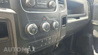 2017 Ram 3500 Cab Chassis Tradesman Regular Cab DRW - miniatura 18