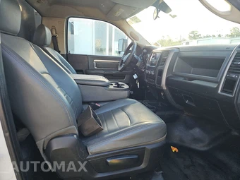 2017 Ram 3500 Cab Chassis Tradesman Regular Cab DRW - miniatura 8
