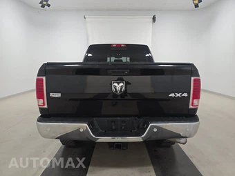 2017 Ram 3500 Laramie Crew Cab Medium Bed - miniatura 5