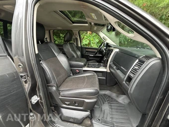 2017 Ram 3500 Laramie Crew Cab Medium Bed - miniatura 10