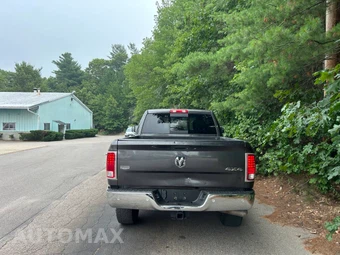 2017 Ram 3500 Laramie Crew Cab Medium Bed - miniatura 8