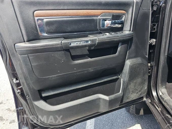 2017 Ram 3500 Laramie Extended Crew Cab Medium Bed - miniatura 9