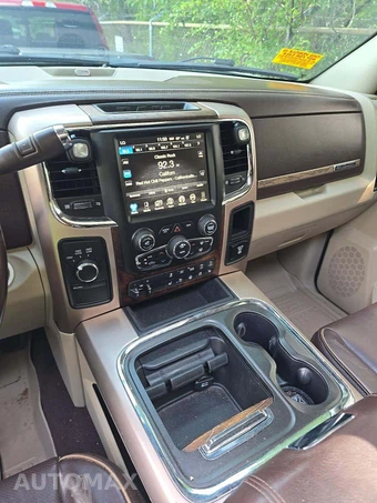 2017 Ram 3500 Laramie Longhorn Extended Crew Cab Medium Bed DRW - miniatura 10
