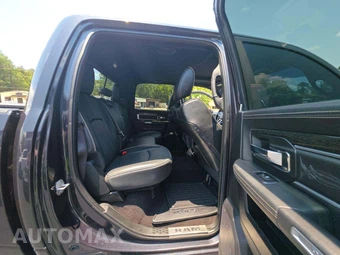 2017 Ram 3500 Limited Crew Cab Medium Bed – miniatura 16