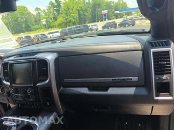2017 Ram 3500 Limited Crew Cab Medium Bed – miniatura 19