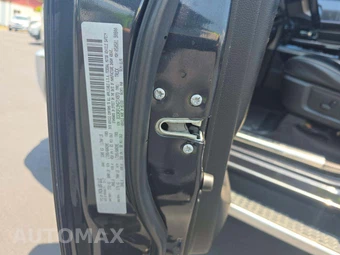 2017 Ram 3500 Limited Crew Cab Medium Bed – miniatura 5