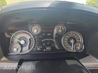 2017 Ram 3500 Limited Crew Cab Medium Bed – miniatura 9