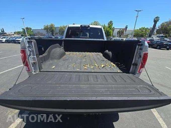 2017 Ram 3500 Limited Extended Crew Cab Medium Bed DRW – miniatura 15
