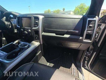 2017 Ram 3500 Limited Extended Crew Cab Medium Bed DRW – miniatura 20