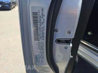 2017 Ram 3500 Limited Extended Crew Cab Medium Bed DRW – miniatura 6