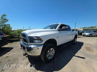 2017 Ram 3500 SLT Crew Cab Medium Bed