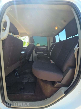 2017 Ram 3500 SLT Crew Cab Medium Bed - miniatura 13
