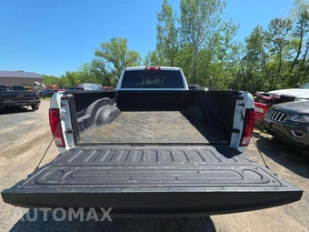 2017 Ram 3500 SLT Crew Cab Medium Bed - miniatura 14