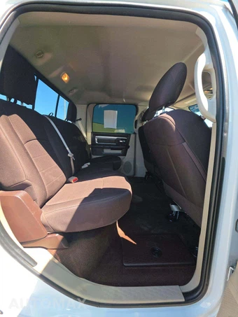 2017 Ram 3500 SLT Crew Cab Medium Bed - miniatura 16