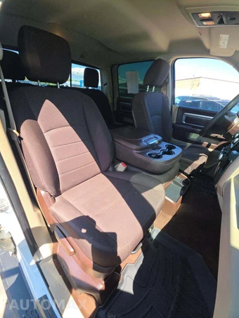 2017 Ram 3500 SLT Crew Cab Medium Bed - miniatura 18