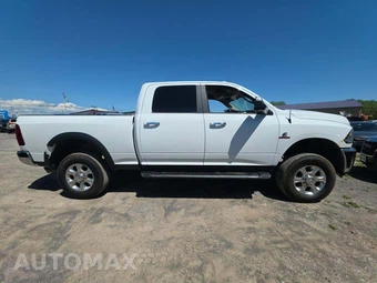 2017 Ram 3500 SLT Crew Cab Medium Bed - miniatura 4