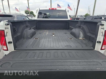 2017 Ram 3500 Tradesman Crew Cab Long Bed DRW - miniatura 14