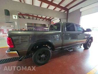 2017 Ram 3500 Tradesman Crew Cab Medium Bed - miniatura 4