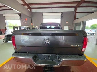2017 Ram 3500 Tradesman Crew Cab Medium Bed - miniatura 5