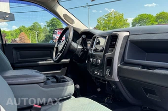 2017 Ram 3500 Tradesman Crew Cab Medium Bed - miniatura 17