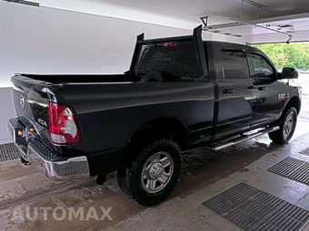 2017 Ram 3500 Tradesman Crew Cab Medium Bed - miniatura 4