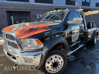 2017 Ram 4500 Cab Chassis SLT Regular Cab DRW - miniatura 9