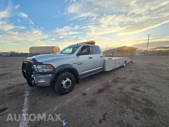 2017 Ram 5500 Cab Chassis SLT Crew Cab DRW - miniatura 36