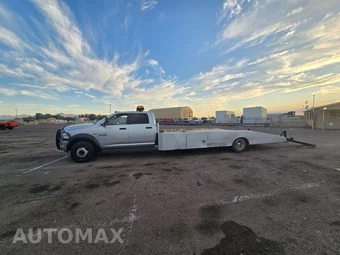 2017 Ram 5500 Cab Chassis SLT Crew Cab DRW - miniatura 37