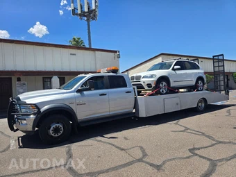 2017 Ram 5500 Cab Chassis SLT Crew Cab DRW - miniatura 47