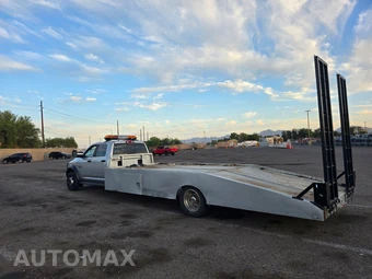 2017 Ram 5500 Cab Chassis SLT Crew Cab DRW - miniatura 7