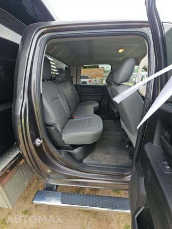 2017 Ram 5500 Cab Chassis Tradesman Crew Cab DRW - miniatura 12