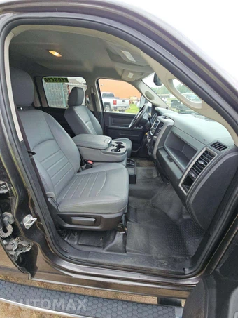 2017 Ram 5500 Cab Chassis Tradesman Crew Cab DRW - miniatura 14