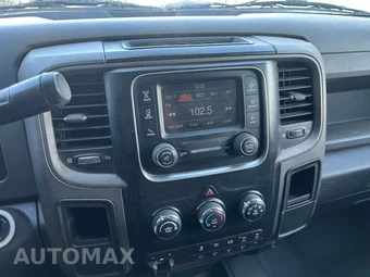 2017 Ram 5500 Cab Chassis Tradesman Crew Cab DRW - miniatura 25