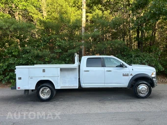 2017 Ram 5500 Cab Chassis Tradesman Crew Cab DRW - miniatura 4