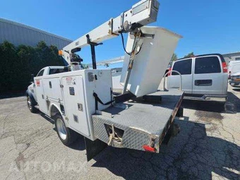 2017 Ram 5500 Cab Chassis Tradesman Regular Cab DRW – miniatura 2