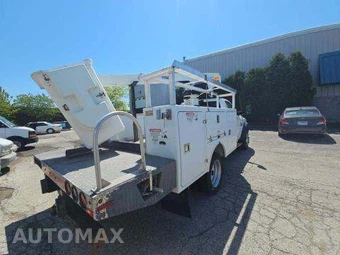 2017 Ram 5500 Cab Chassis Tradesman Regular Cab DRW – miniatura 3