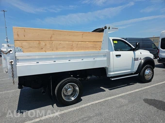 2017 Ram 5500 Cab Chassis Tradesman Regular Cab DRW - miniatura 4