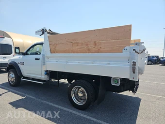 2017 Ram 5500 Cab Chassis Tradesman Regular Cab DRW - miniatura 6