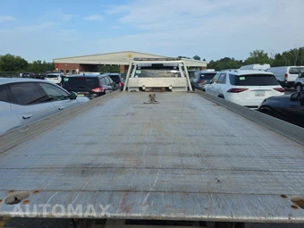 2017 Ram 5500 Cab Chassis Tradesman Regular Cab DRW - miniatura 16