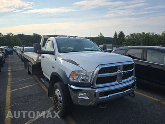 2017 Ram 5500 Cab Chassis Tradesman Regular Cab DRW - miniatura 3