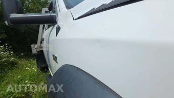 2017 Ram 5500 Cab Chassis Tradesman Regular Cab DRW - miniatura 32
