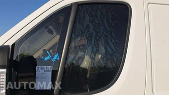 2017 Ram ProMaster 1500 Cargo Van Low Roof 136.0" WB – miniatura 21