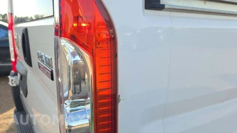 2017 Ram ProMaster 1500 Cargo Van Low Roof 136.0" WB – miniatura 38
