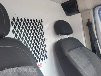 2017 Ram ProMaster 1500 Cargo Van Low Roof 136.0" WB - miniatura 12