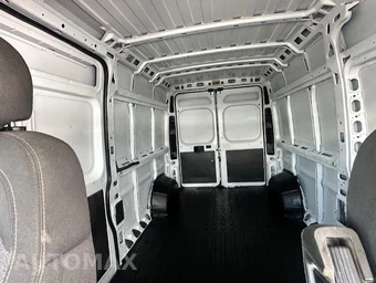 2017 Ram ProMaster 2500 Cargo Van High Roof 159.0" WB - miniatura 17