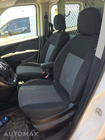 2017 Ram ProMaster City Cargo Van Tradesman 122.4" WB - miniatura 6