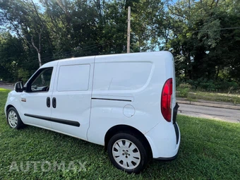 2017 Ram ProMaster City Cargo Van Tradesman SLT 122.4" WB - miniatura 10