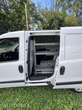 2017 Ram ProMaster City Cargo Van Tradesman SLT 122.4" WB - miniatura 17