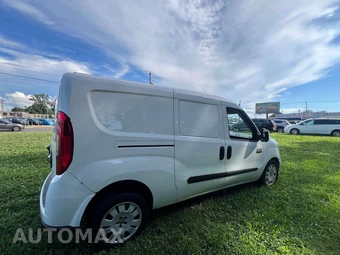 2017 Ram ProMaster City Cargo Van Tradesman SLT 122.4" WB - miniatura 6